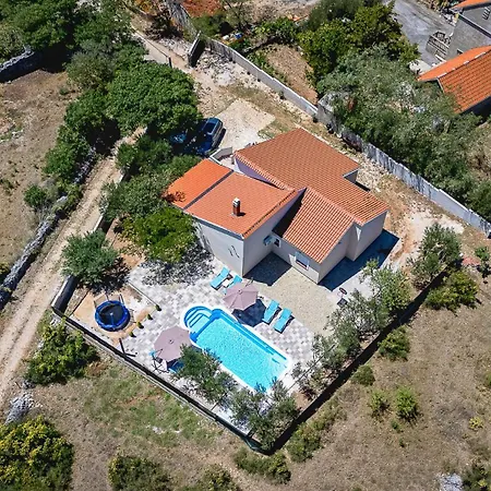 וילה Mare With Pool *